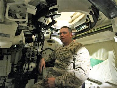 جولة داخل دبابة M1A1